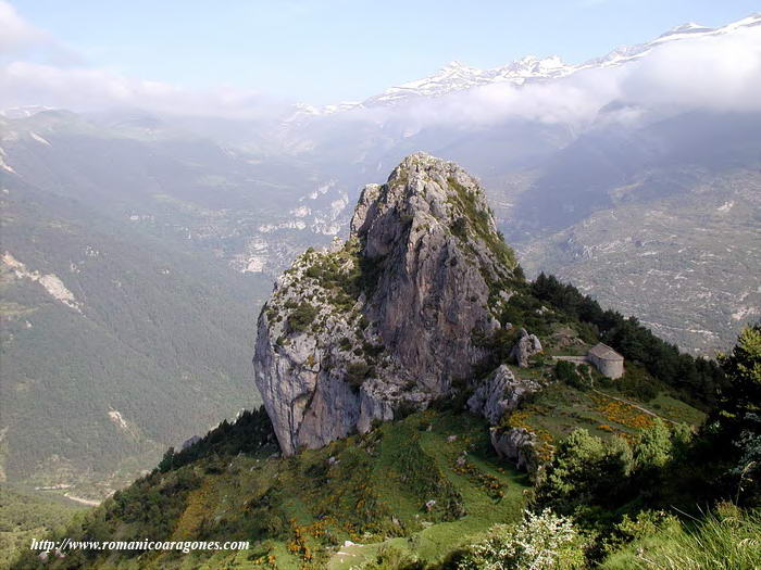 VISTA DE CONJUNTO. AL FONDO, EL CAN DE AISCLO Y MONTEPERDIDO